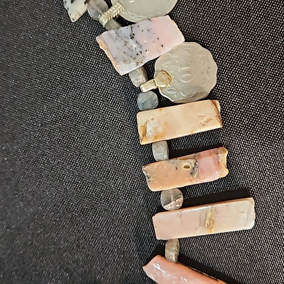 Pink slab stick peru opal necklace with coins - Picture 8 of 9